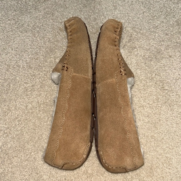 UGG Scalloped Moc slippers 6 - Picture 10 of 11